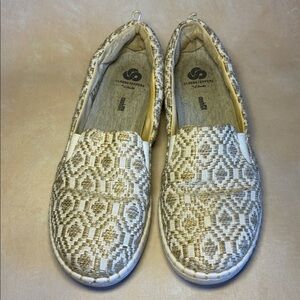 Clarks Cloudsteppers Gold/Tan and White Slip-On Shoes, sneakers, size 11
